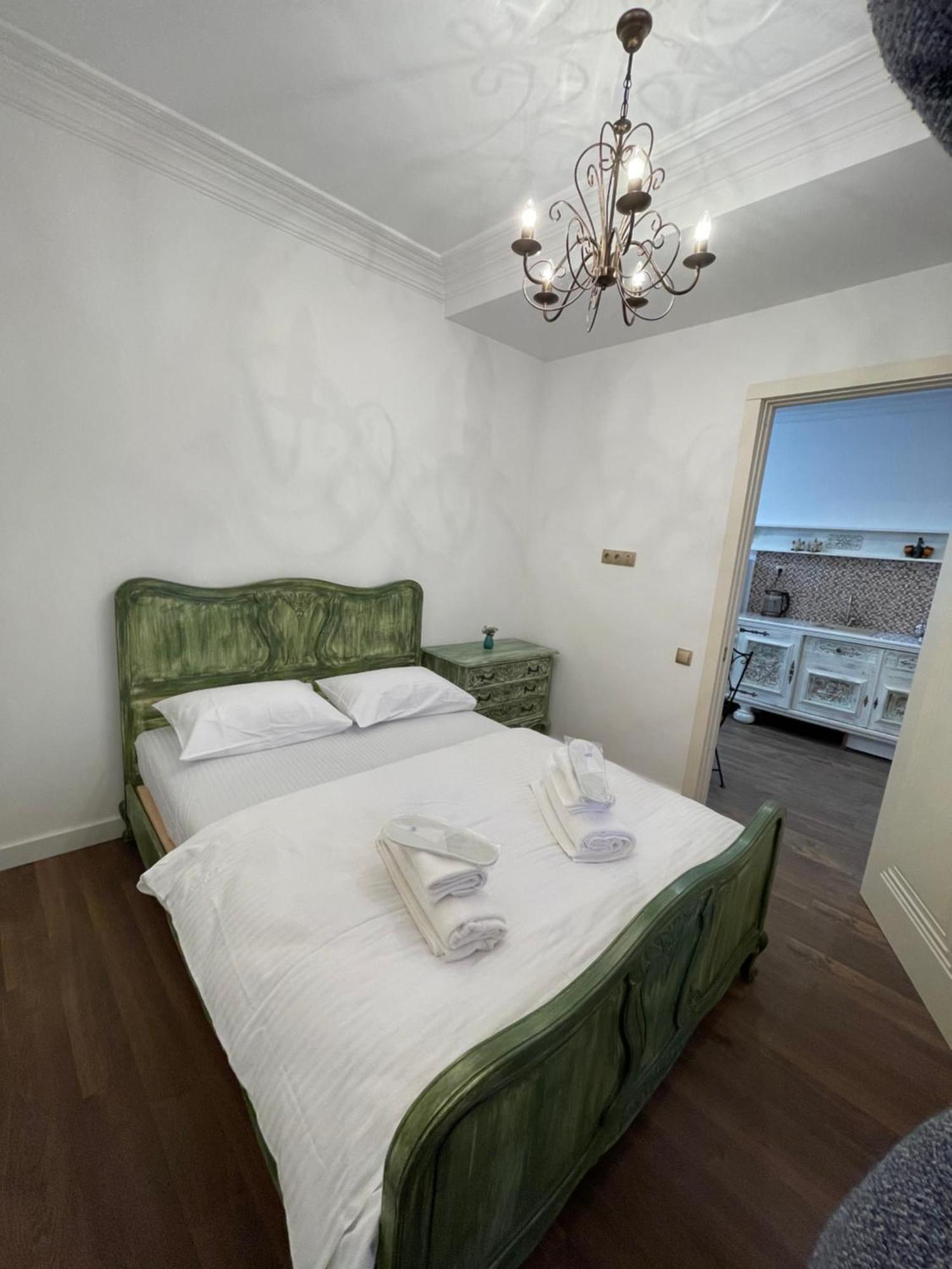Picasso Apartment Kutaisi Exterior foto